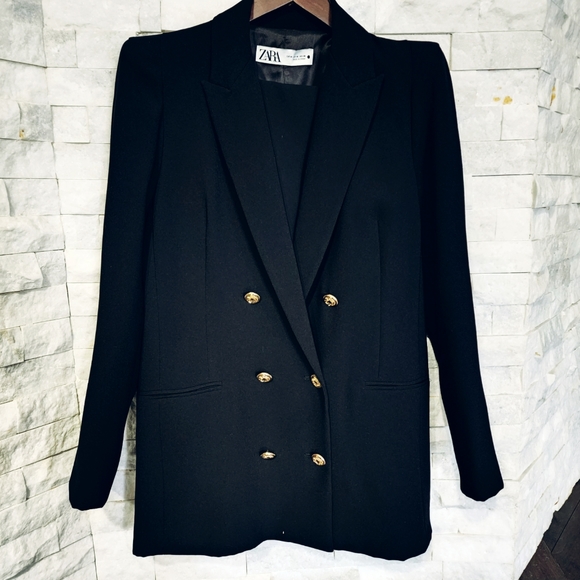 ❗️SOLD❗️Zara Blazer and Skirt - Picture 2 of 5